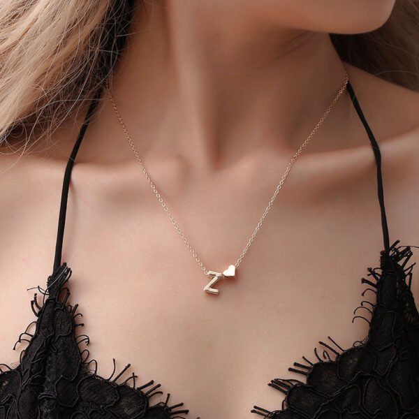 Cadena con Dije Letra y Mini Corazón