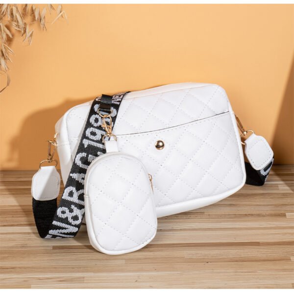 Nueva Cartera con Bolsito - K119